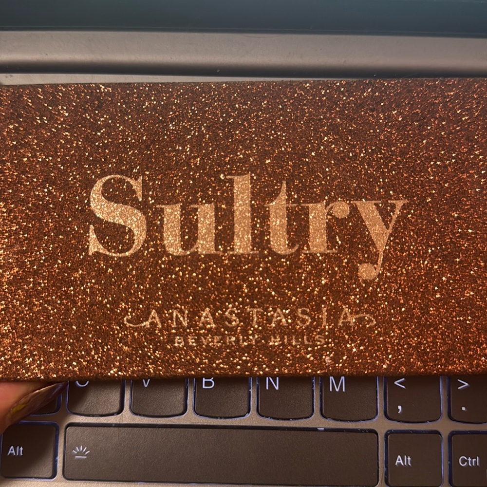 Anastasia Beverly Hills Sultry 14 Shadow Palette NWT